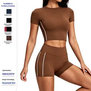Custom Logo Women's Yoga Activewear Set with High Waist Shorts
---procurement customization--(https://www.xinlangtextile.com/)