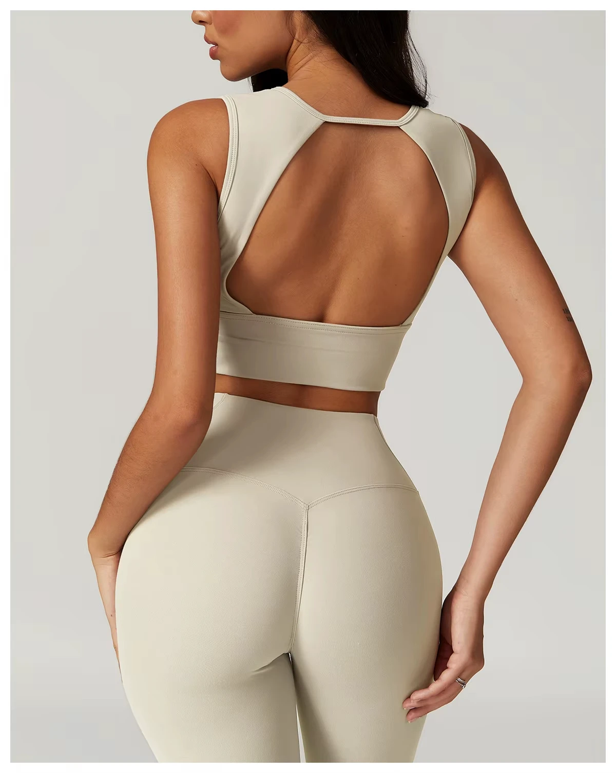 Women's Custom Fitness Sportswear U-Neck Backless Gym Yoga Bra with Wide Shoulder Straps Plus Size Lightweight Wholesale