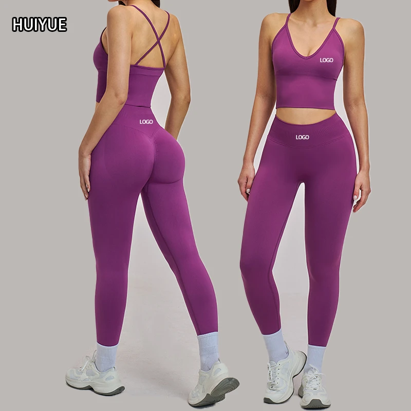 Wholesale 2-Piece Solid Yoga Set Breathable Sweat-Wicking Nylon/Spandex Sports Bra & High Waist Peach Butt Leggings Workout