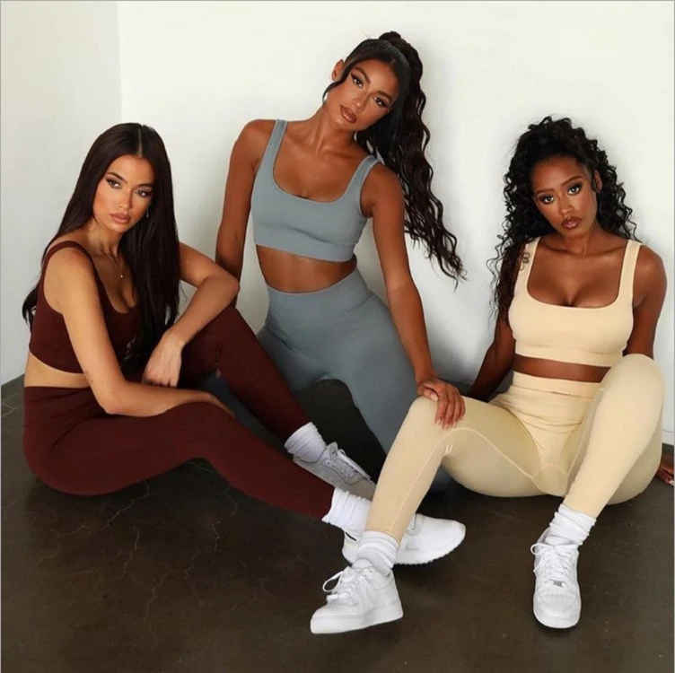 New Design Square Neck Fashion Yoga Wear Seamless Sleeveless High Waist Women High Strength Breathable Gym Yoga Set