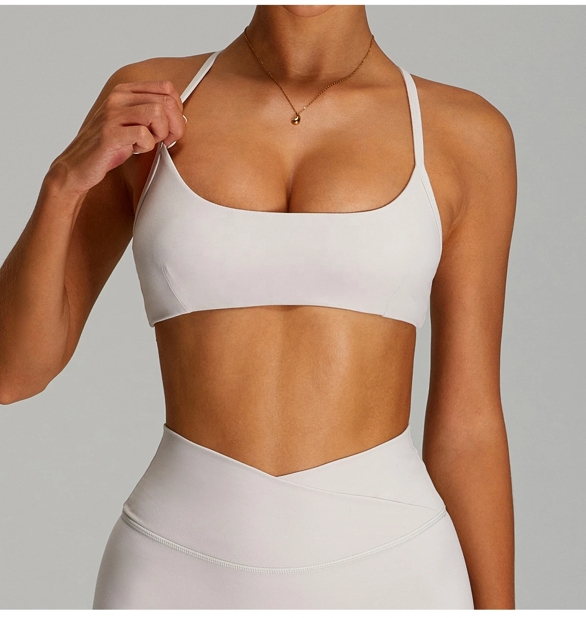 Light Support Lightweight Sports Bra for Women Oem Quick Dry Breathable Brassiere Yoga