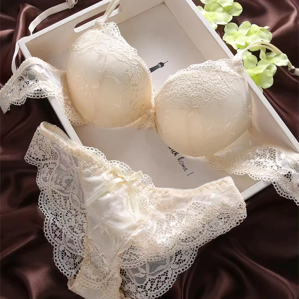 ODM Latest Wholesale High Quality Bra Sexy Crop Top Lace Bralette Ladies Bra Push Up Women Bralette And Soft Cup Bras