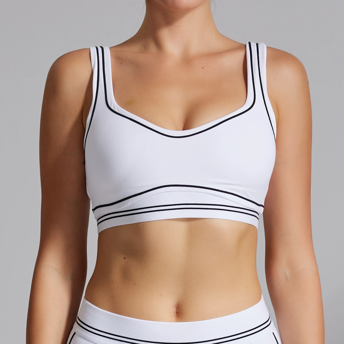Customized Yoga Wear with logo Breathable Tight Bra and Yoga Pants Sportswear Wear Set for Yoga Fitness