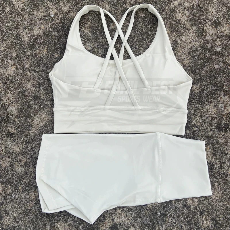 Solid Color Plus Size Breathable Eco-Friendly Fitness Suit Mid Waist Short Legging Cross Back Sports Bra Front Athletic Gym Yoga