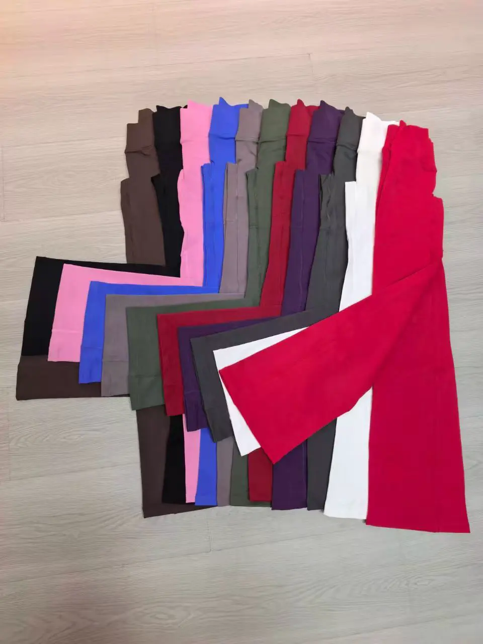 New Trend Women's Seamless Solid V-shaped High Waist Yoga Flare Pants Quick Dry Breathable Loose Sports Nude Elastic Waist