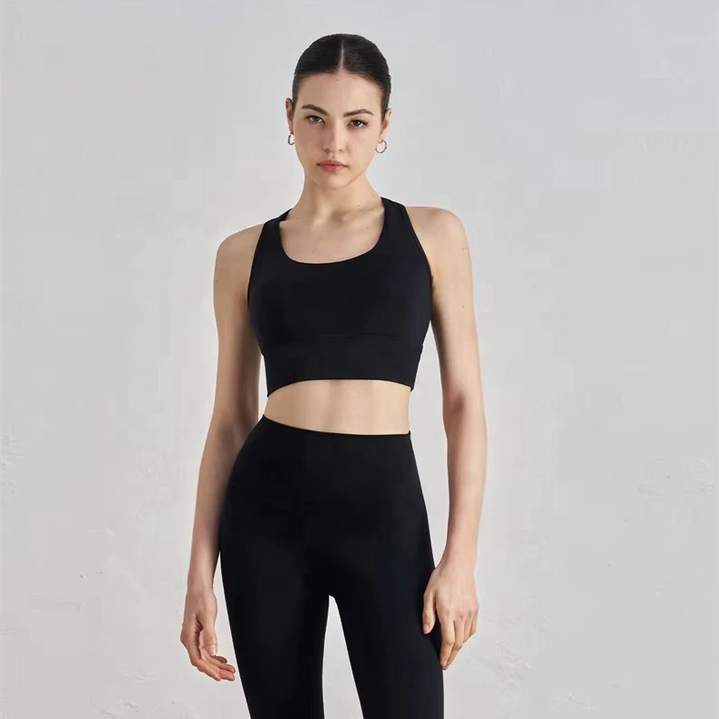Womens U Neck Hollow Out Racerback Sports Breathable Bras Custom Logo Crop Top