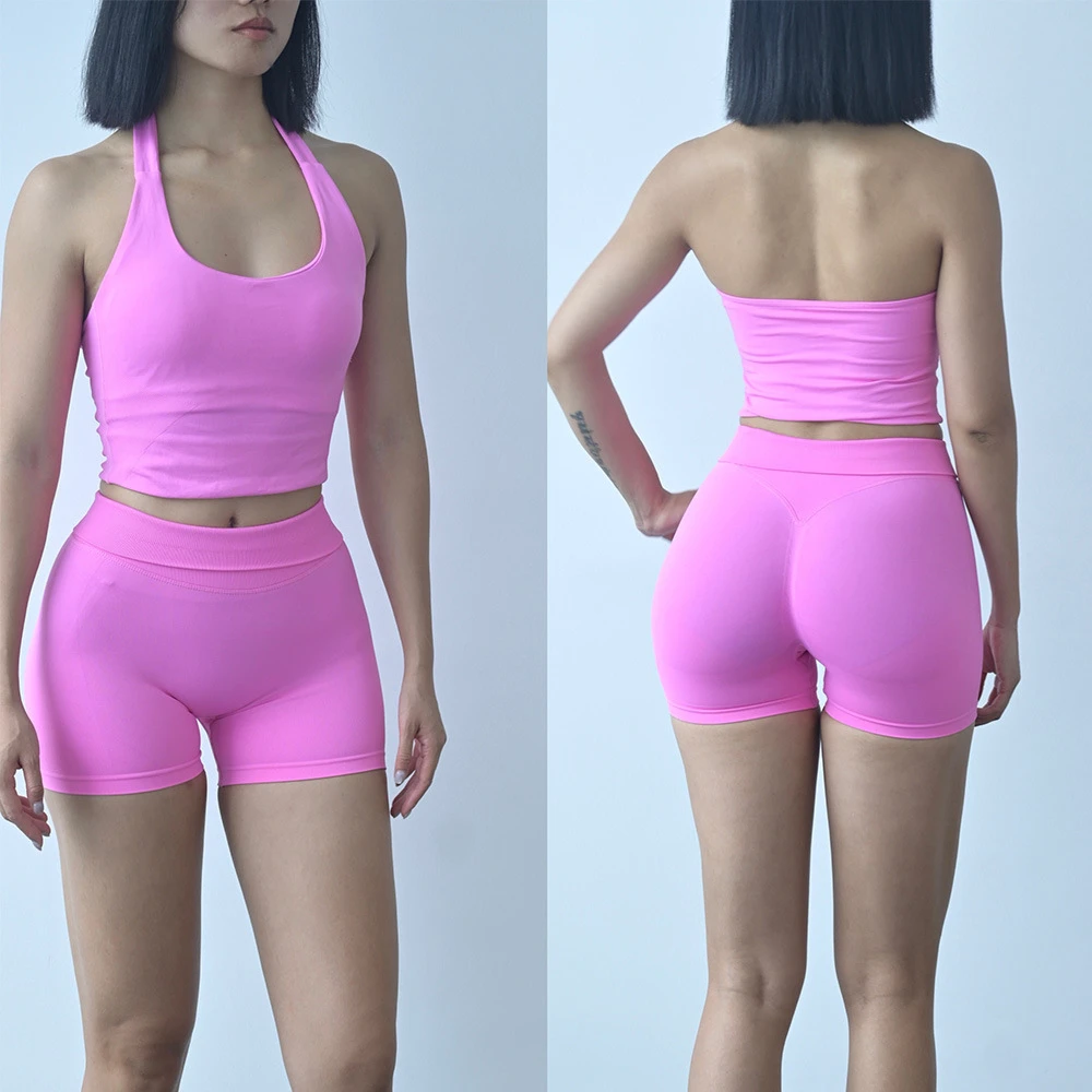 Seamless Butt Lifting Yoga Set for Women 2 Piece Halter Neck Sports Vest and High-Waist ShortsPeach-Shaped Curve Workout Set