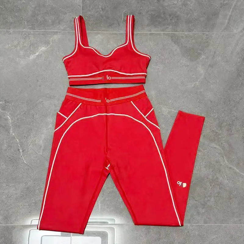 High Quality Seamless Breathable 2-Piece Yoga Set Halter Neck Four-Way Stretch Backless Front Active Wear Gym Clothing Casual