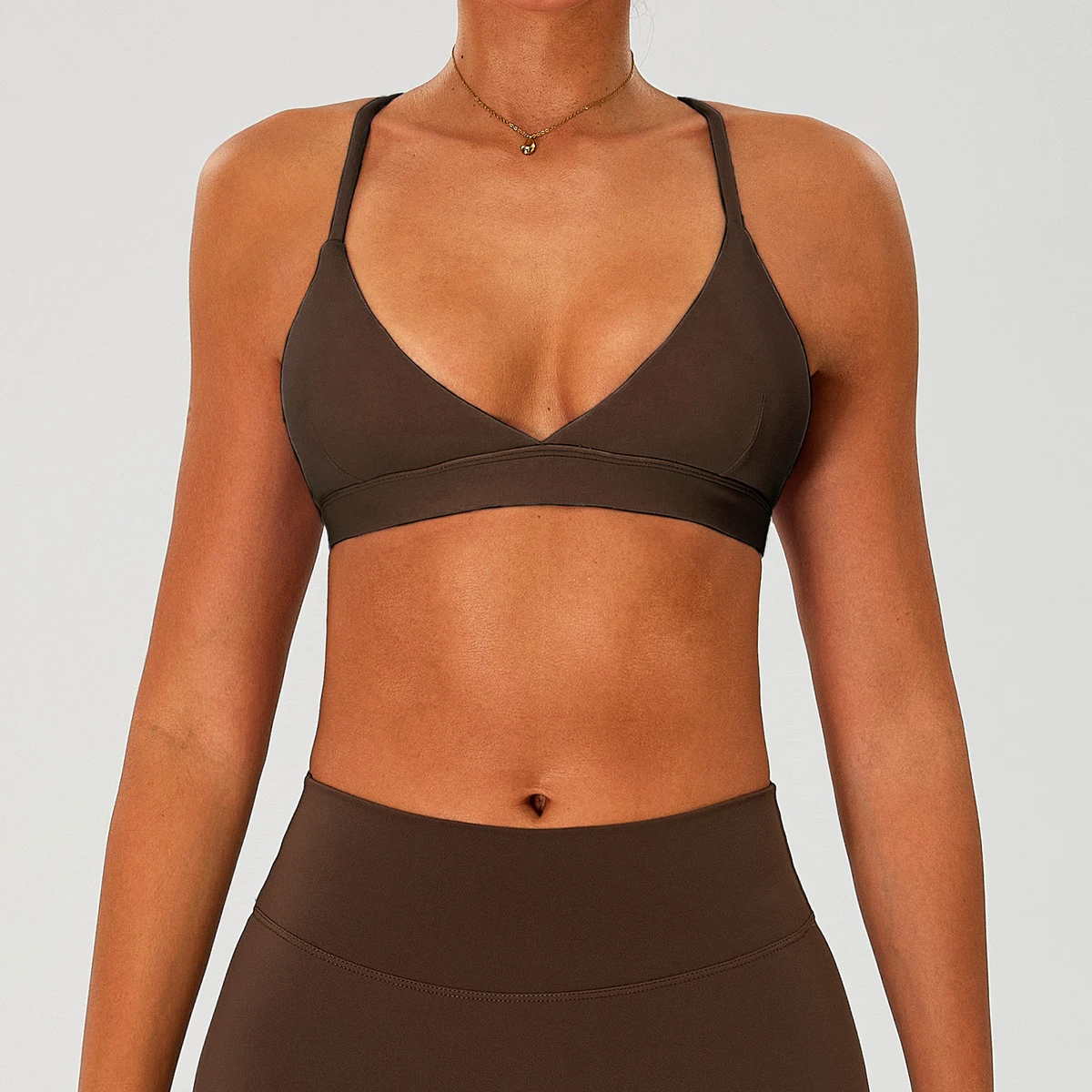Women's V-Neck Sports Bra High Support Yoga Bra with Cross Back Design, Breathable Stretchy Workout Top for Gym and Fitness