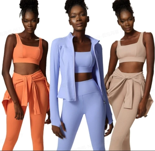 2023 Women Outfits Seamless Sports Yoga Three Pieces Suit Breathable Zipper Jacket Sports Bra Yoga Set