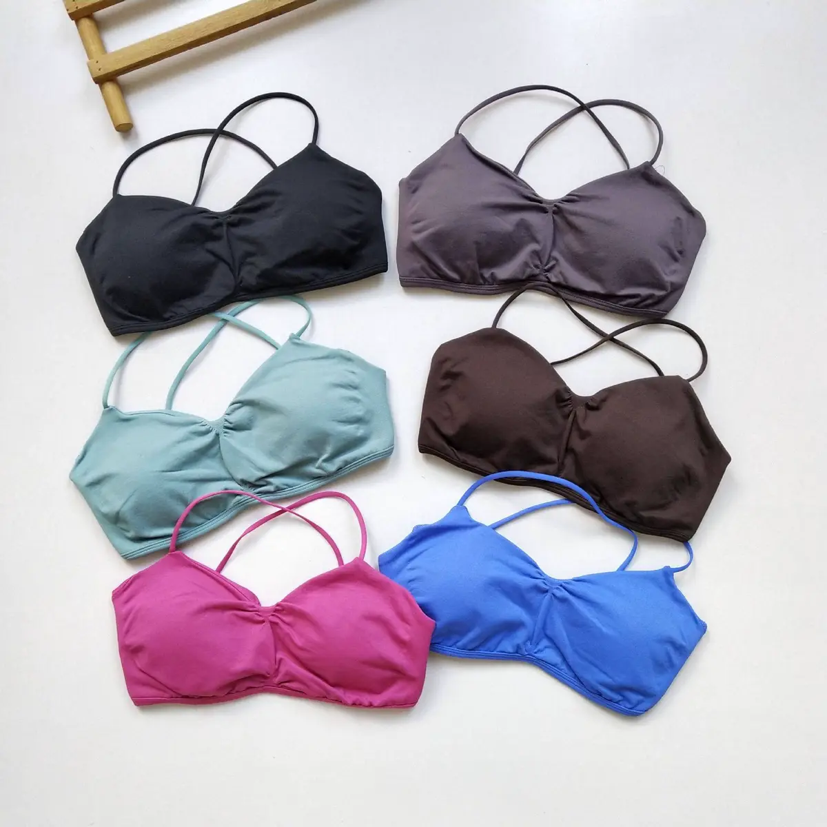 Custom Women's Seamless Quick Dry Running Sports Bra Thin Straps Breathable Gym Fitness Bra Lightweight Compression Yoga Bra