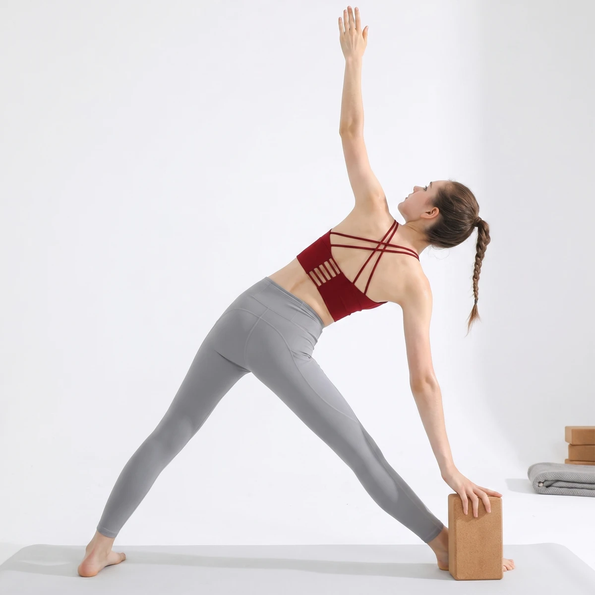 Women Crisscross Back Longline Sports Bra High Neck Yoga Crop Tank Workout Fitness Bra Low MOQ Custom Logo Activewear OEM/ODM