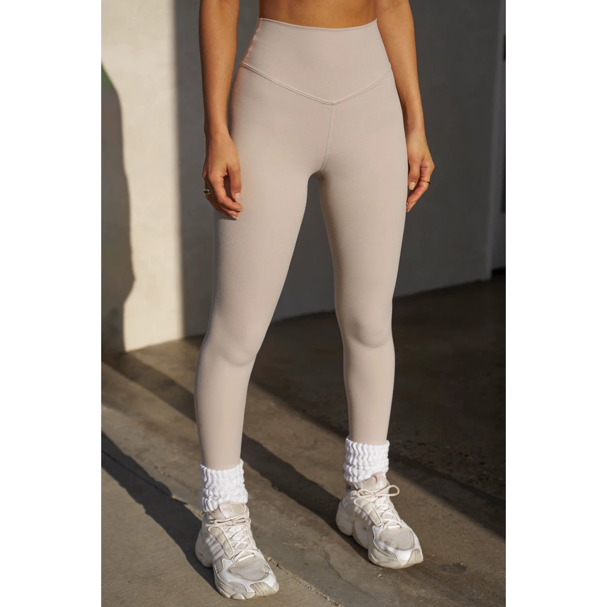 Women's Eco-Friendly Quick-Drying Breathable Solid Pattern Yoga Pant for Outdoor Running High Tummy