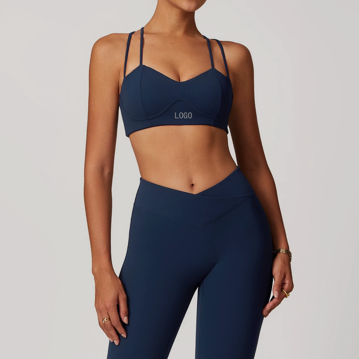 Customized Logo Cross Beauty Back Training Sports Bra Medium Strength Fitness Yoga Wear Breathable for Running Sports Wholesale