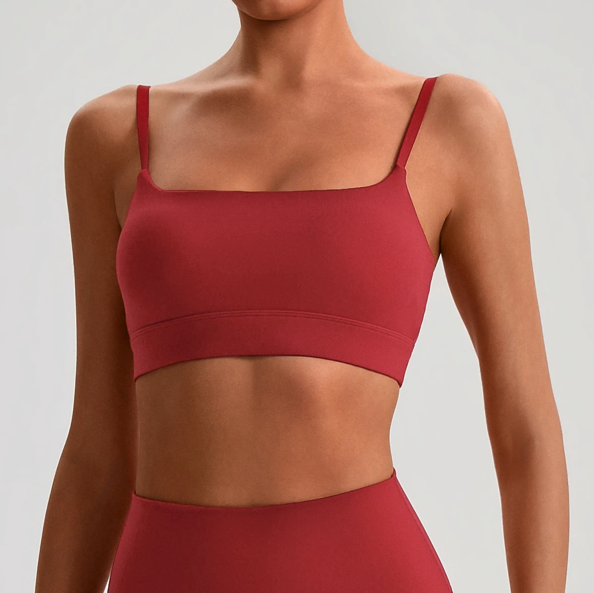Adjustable Spaghetti Strap Sports Bra U Back Square Neck Workout Bra Women Nylon Seamless Fitness Yoga Bra with Pads