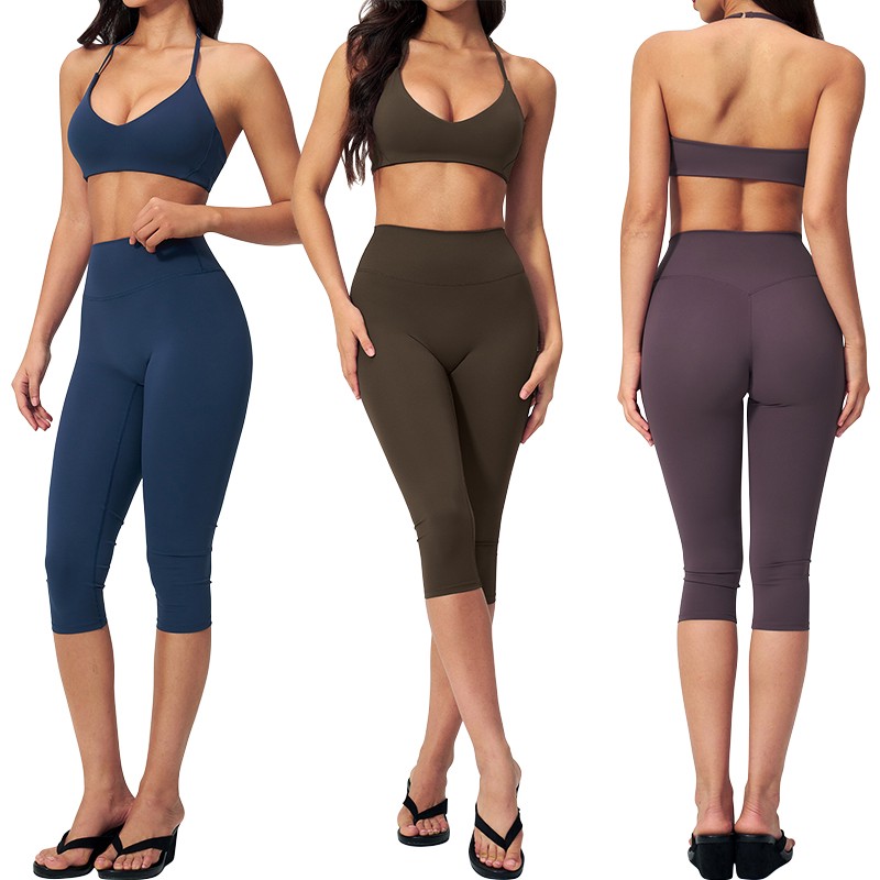 TZ5529-13 Women's Adjustable Neck Strap Sexy Open Back Running Yoga Bra Ruched Butt Lifting Slim Capri Leggings Sports Yoga Sets