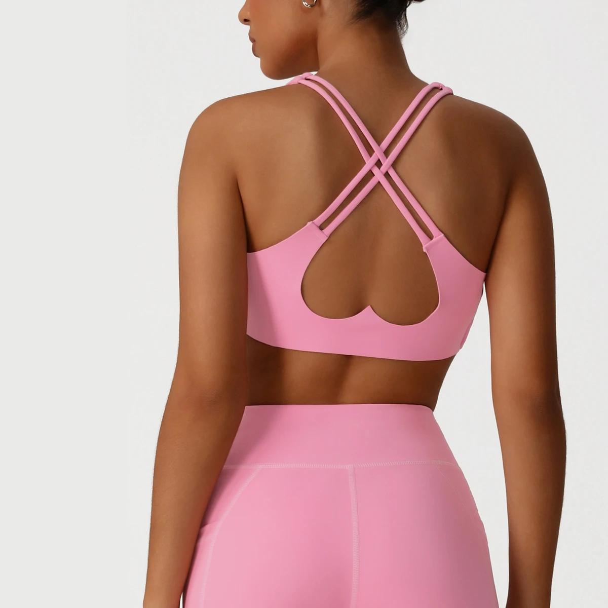 Popular Supplier New High Quality Yoga Bra Beauty Backless High-Strength Cross Back Yoga Sports Bra With Chest Cushion