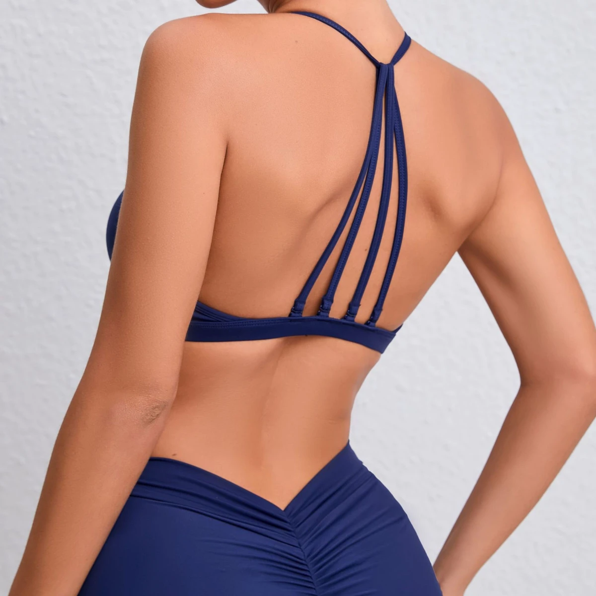 2025 Active Wear Removable Backless Strappy Back Padded Sports Bra Workout Fitness Front Halter Yoga Top for Women