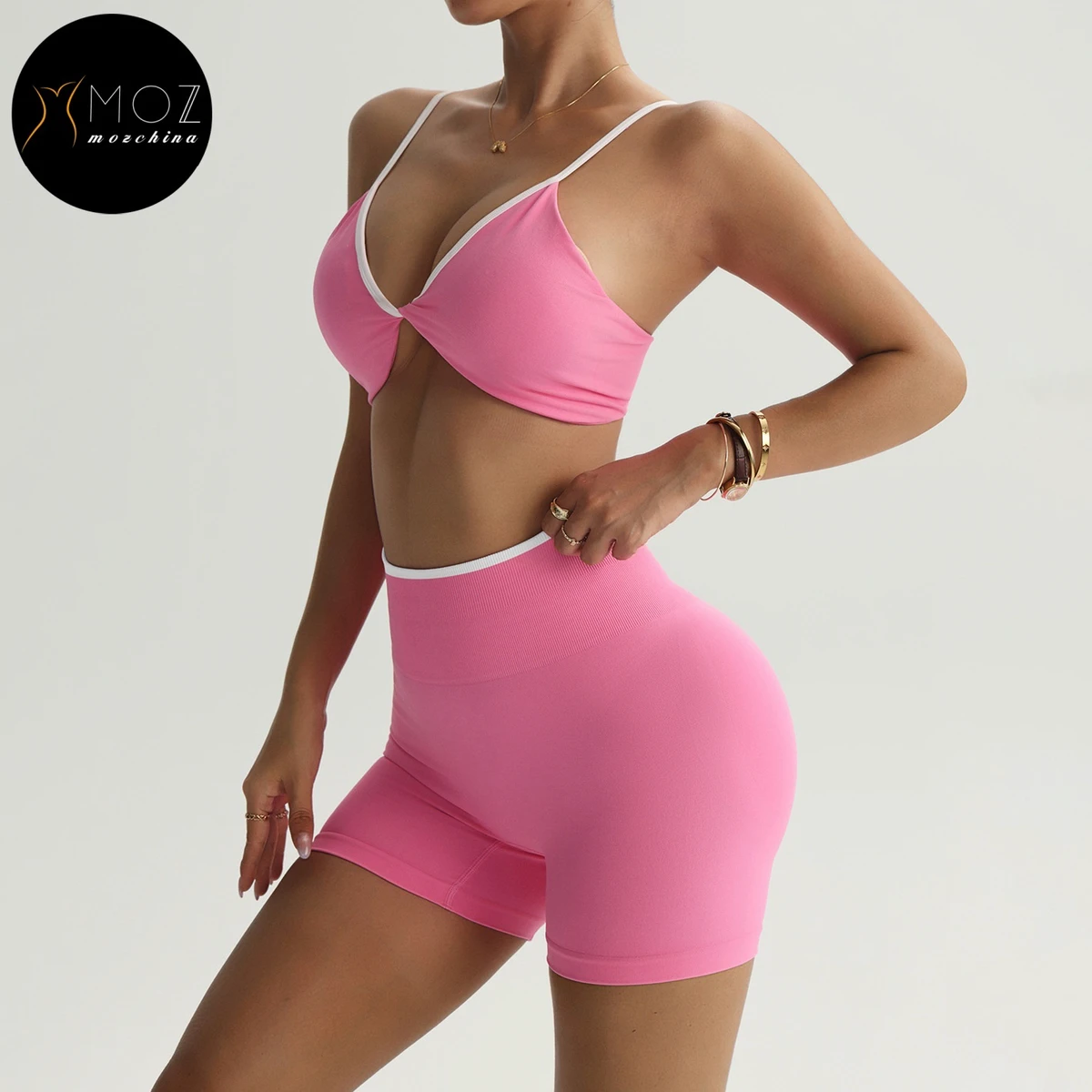 Seamless Peach Booty 2PC Gym Running Outfit Plus Size Color Block Yoga Set Racerback Sports Bra & High Waist Workout Shorts