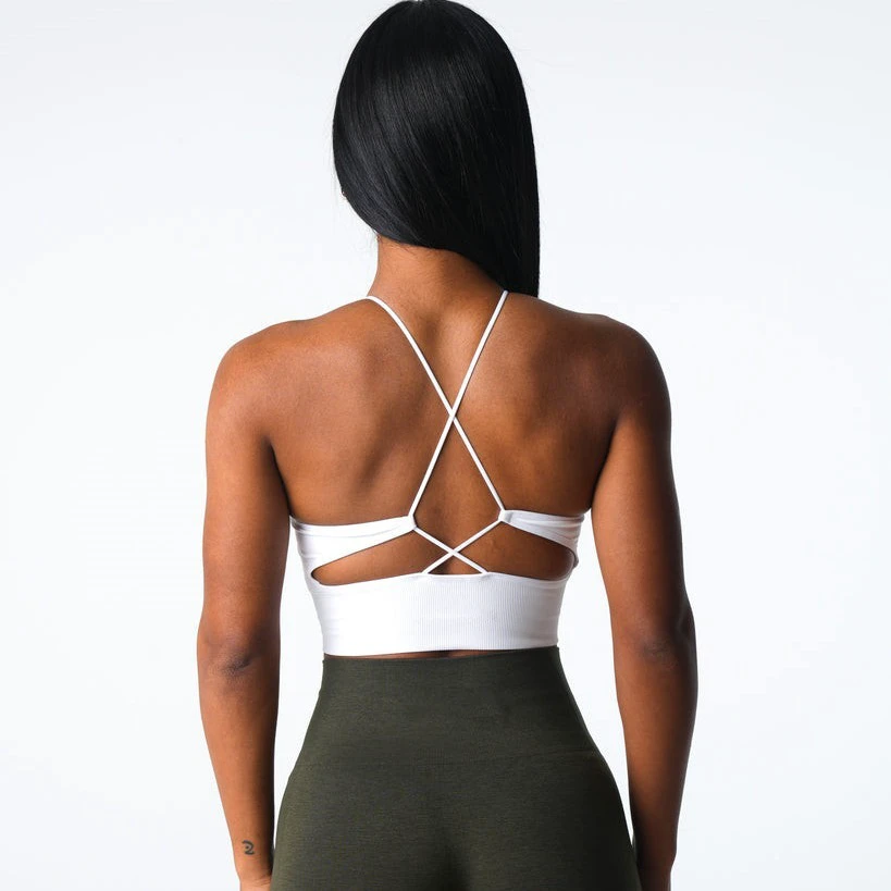 Seamless Sport Bra for Running and Yoga Quick Dry Breathable Fitness Embrace Plus Size Stretchable Strappy Design