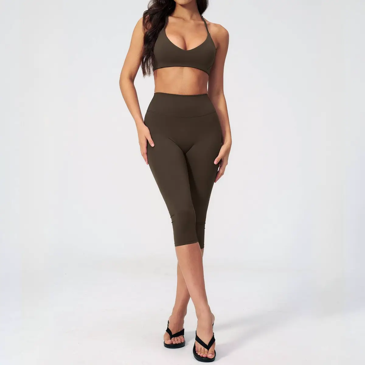 Stylish and Casual Fitted Yoga Outfit: European-Style Quick-Dry Summer Versatile Workout Bra + Capri Pants Fitness Set