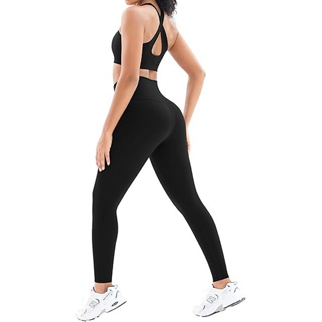 Slim Fit Gym Wear for Women Smooth Fabric Perfect for Pilates Yoga and Jogging