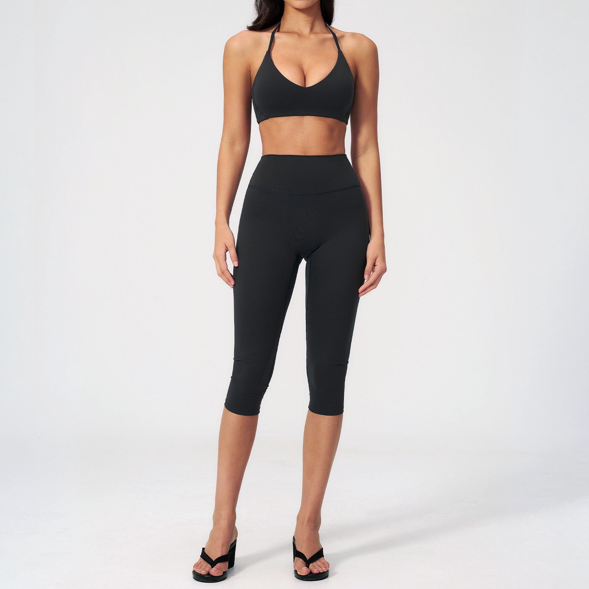 Custom Logo Women Yoga Set Halter V Neck Sports Bra Elastic Waist Capri Leggings 2 Piece Workout Fitness Gym Wear Activewear