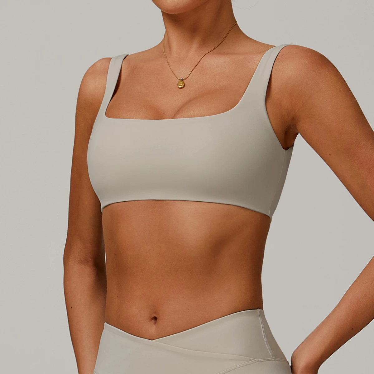Custom Women's Casual Sports Bra Breathable Yoga Bra With Wholesale Middle Support Gym Training