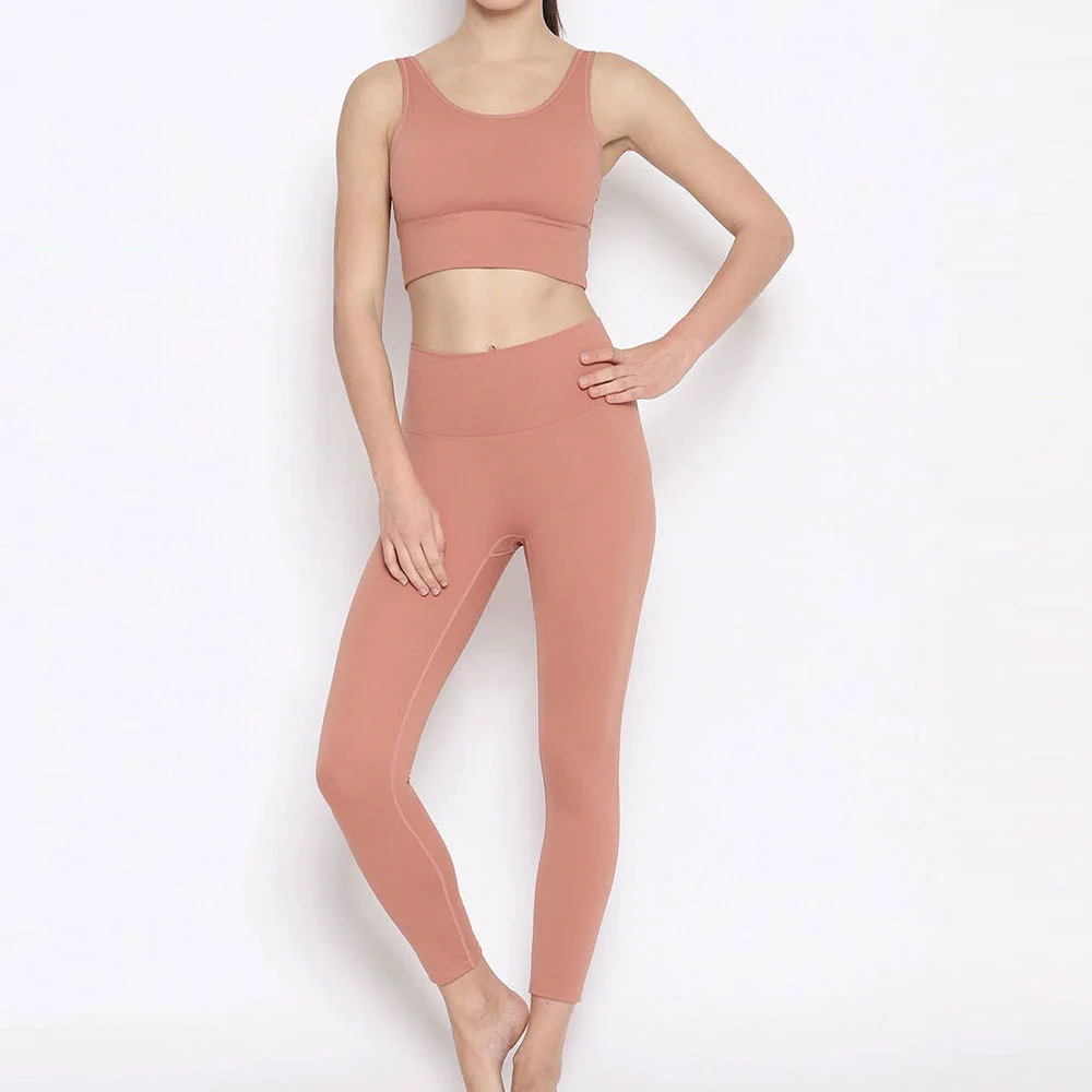 Comfortable Solid Athletic Wear High Waist Yoga Leggings and Padded Sports Bra with Front Logo for Gym Fitness and Running