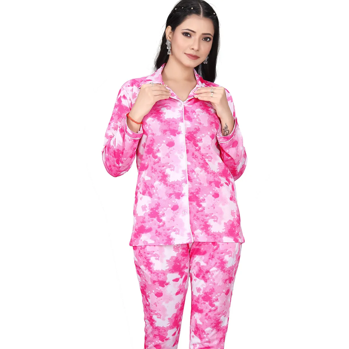 Trendy Pink Floral Print Women Co-ords Set Premium Breathable 2 Piece Yoga Lounge Set Round Neck Ladies Streetwear