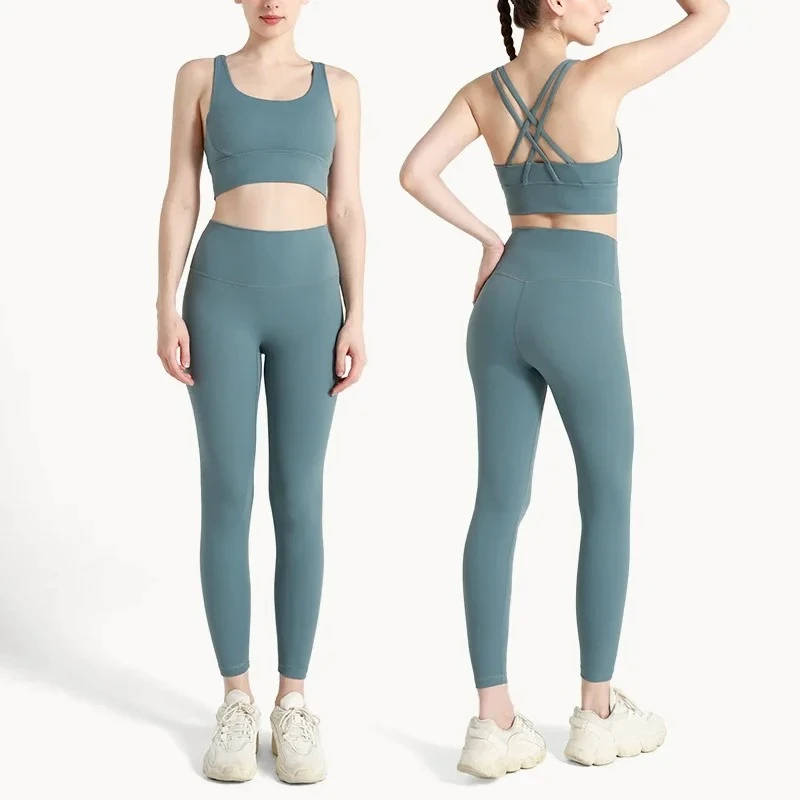 New Design Custom Logo Women Yoga Set Quick Dry Breathable Solid 2-Piece Spandex/Polyester High Quality Reasonable Price