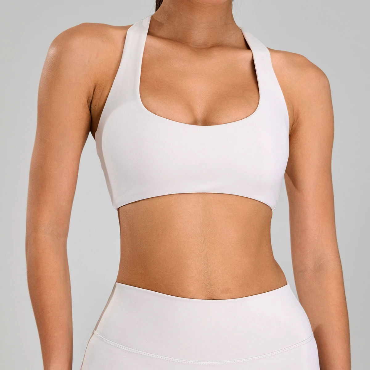 Wholesale Women's Yoga Crop Top Halter U-Neck Racerback Built-in Bra Sports Bra Medium Impact Workout Bra Breathable Activewear