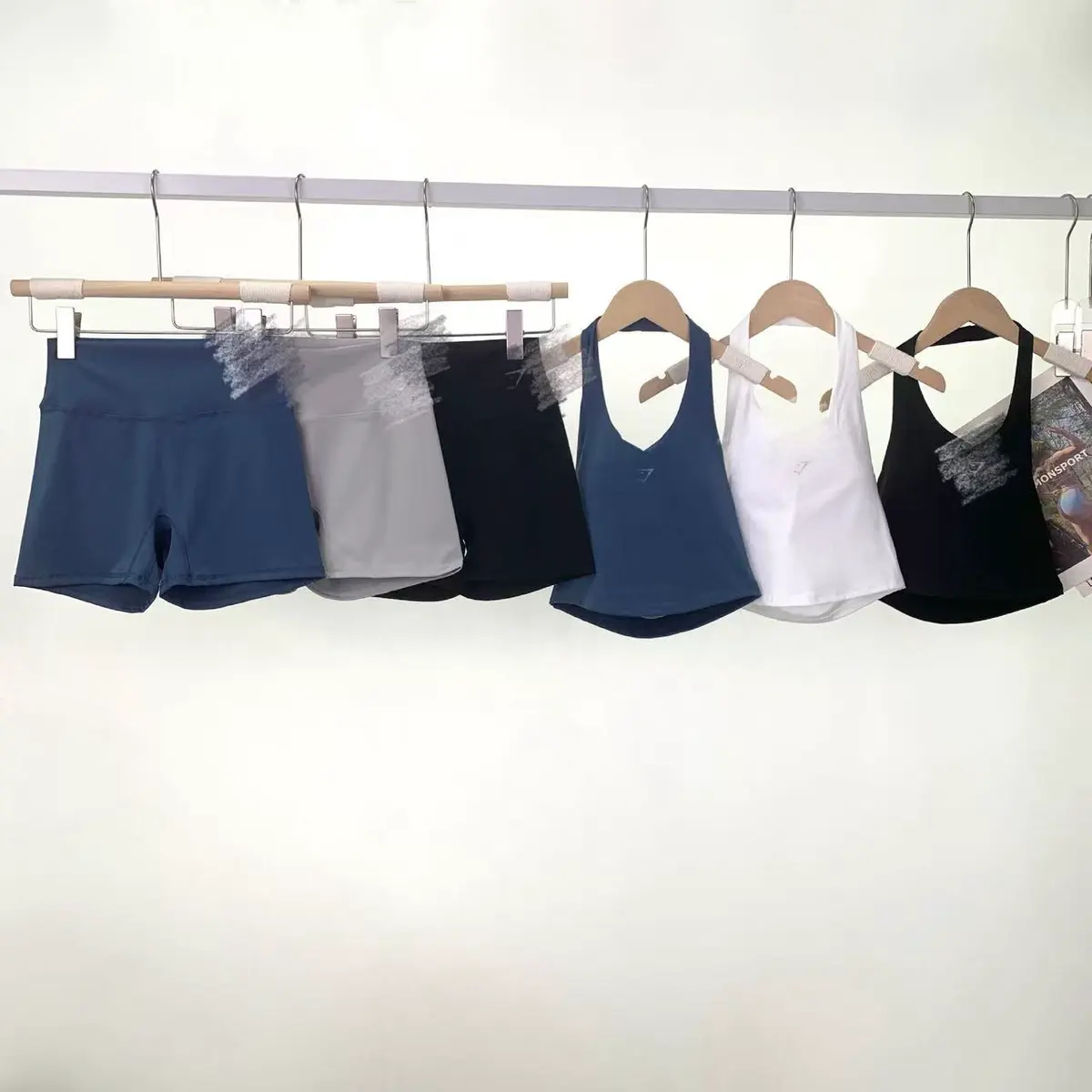 Quick Drying Yoga Pants Training Hip Lift Bras Shark Fitness Set Yoga Pants Solid Color Halterneck Bra Pilates Women Yoga Pants
