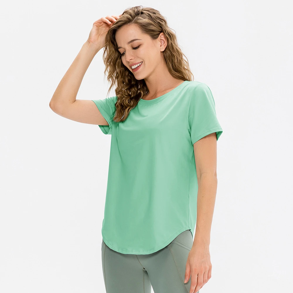 Women's Quick-Dry Running Top Breathable Yoga T-Shirt with Stretch Loose Fit & Shorts Made of Spandex
