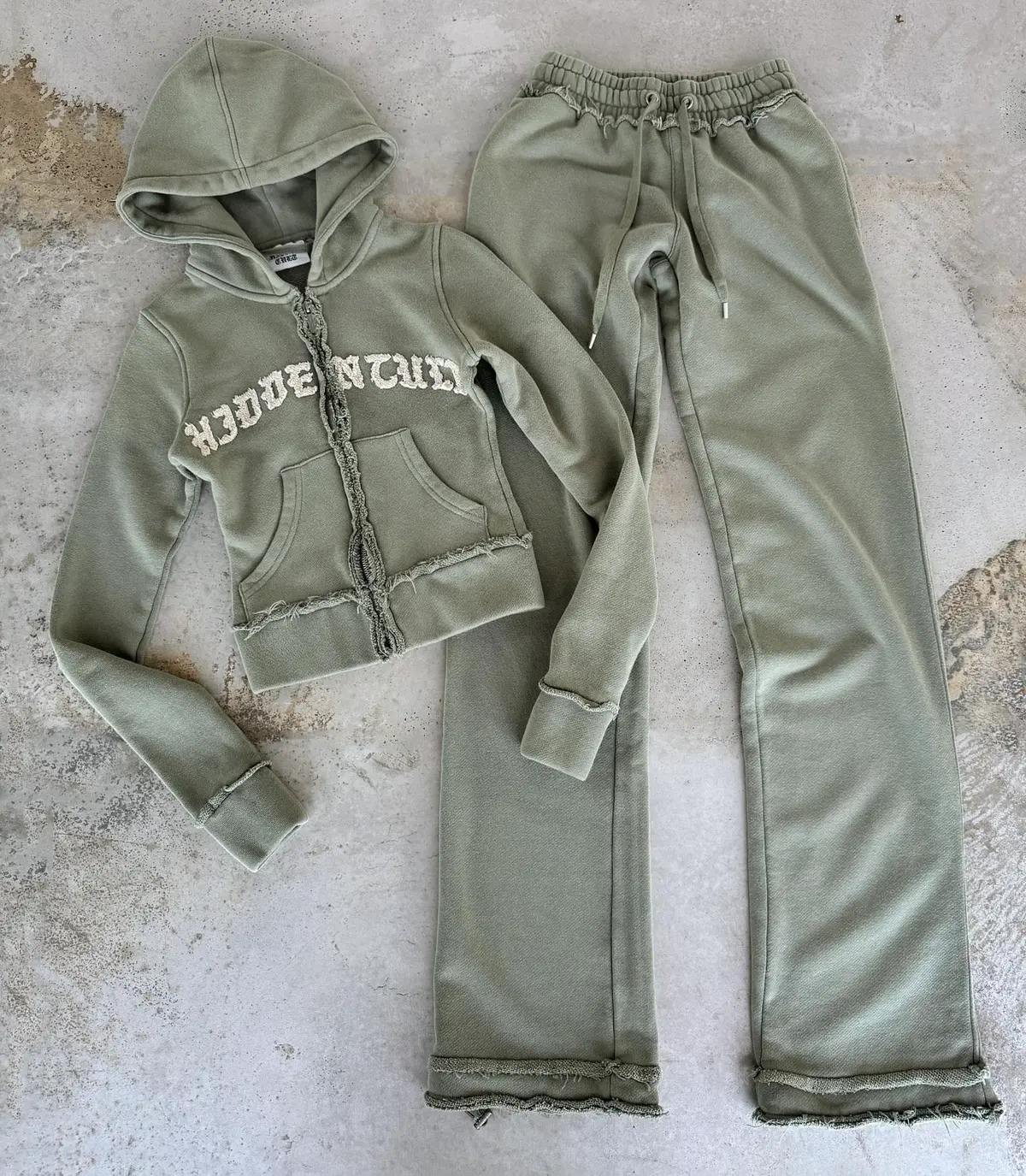 Custom Pants And Hoodie Set Distressed Embroidery Patch Hoodie And Sweatpants Distressed Sweatsuit Set Women Jogging Wear