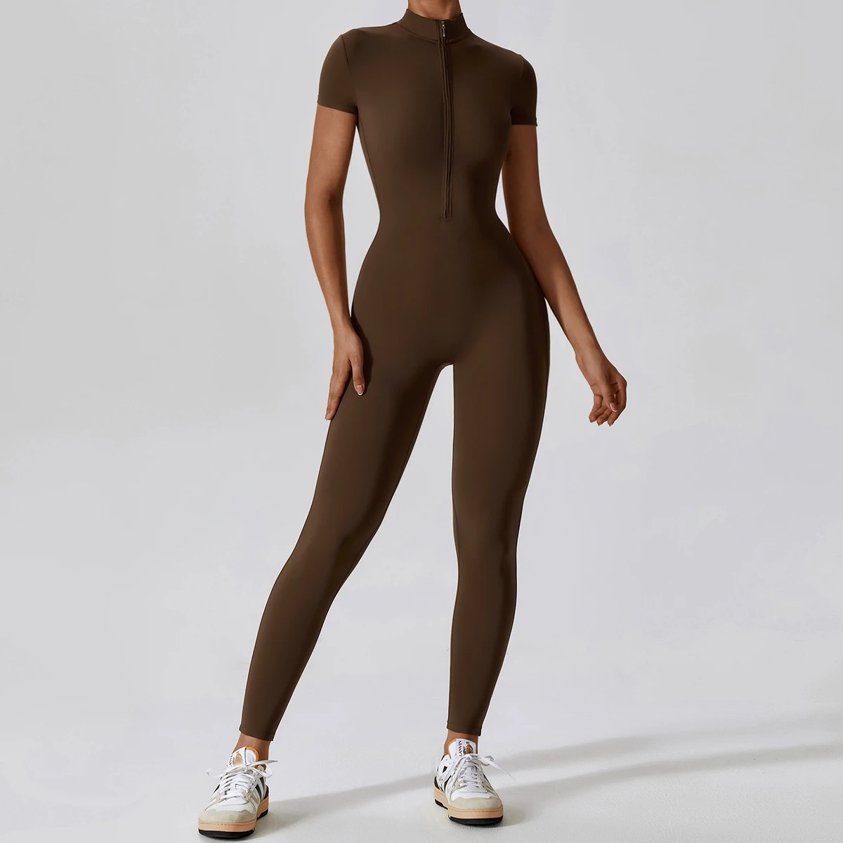 Wholesale Custom Logo Female Dance Fitness Sports Jumpsuit Zipper Short Sleeve Yoga Bodysuit Comfortable Tight Sports Jumpsuit
