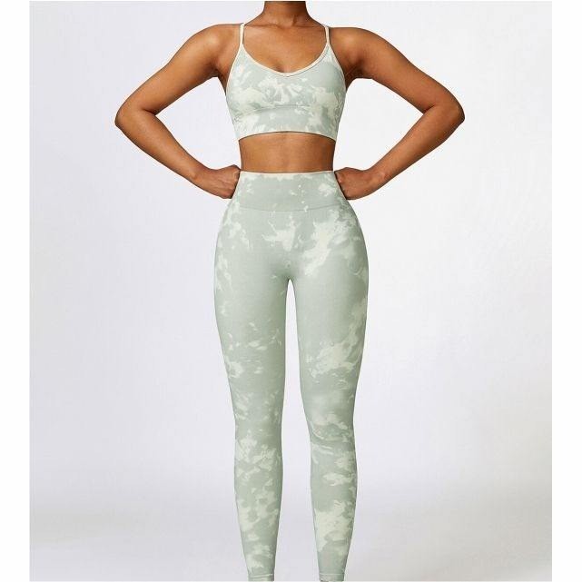 Women's Solid 2-Piece Workout Set Breathable Quick Dry High Elastic Waist Adjustable Strap V-Neck Sports Bra Booty Shorts Gym