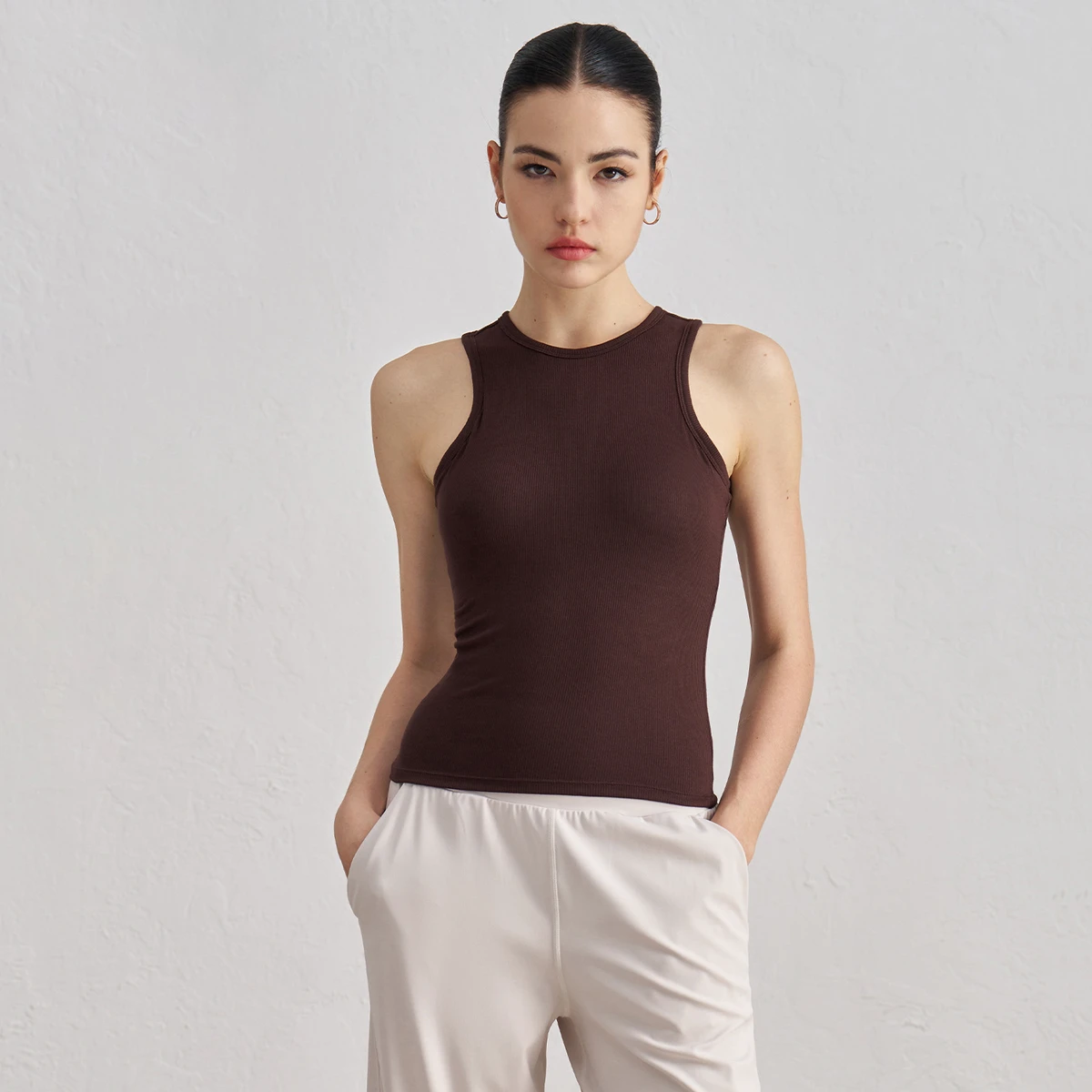 Women's Breathable Sports Vest with Chest Pads Autumn Ribbed Round Neck All-Match Slim Fit Sleeveless Pilates Top Yoga Clothes