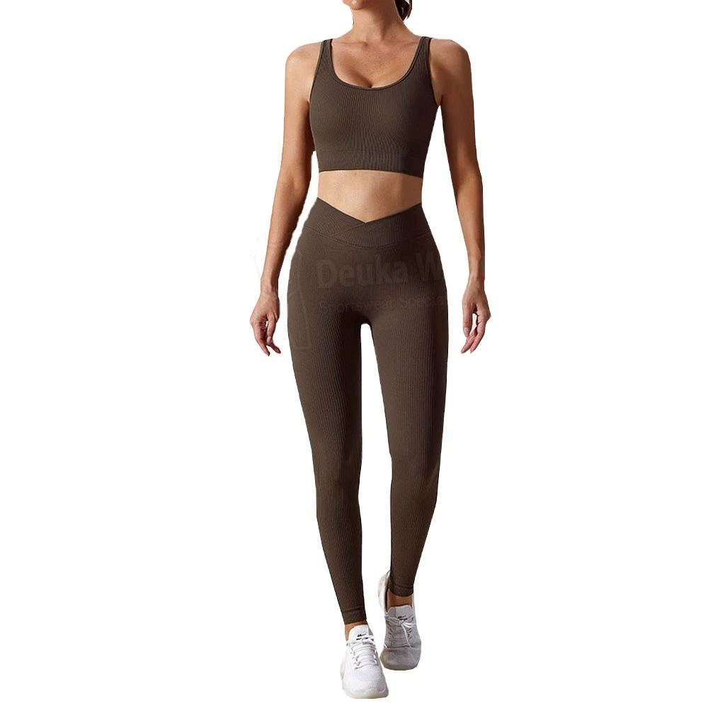 Wholesale Plus Size Solid High Stretch Four-Way Stretch Fitness Wear Custom Polyester Seamless Crewneck Women Yoga Set Cross
