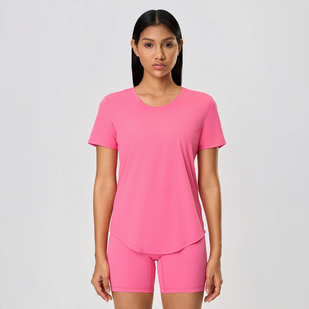 Custom Logo Breathable Short Sleeve Plus Size Women's Gym T-shirt with Front Logo Position Four-Way Stretch for Workout Fitness