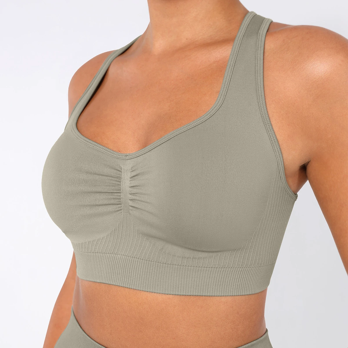 Vractive Girls Wholesale Medium Support Breathable Eco-Friendly Seamless Racerback Sports Bra-Removable Cups Yoga Gym Workout