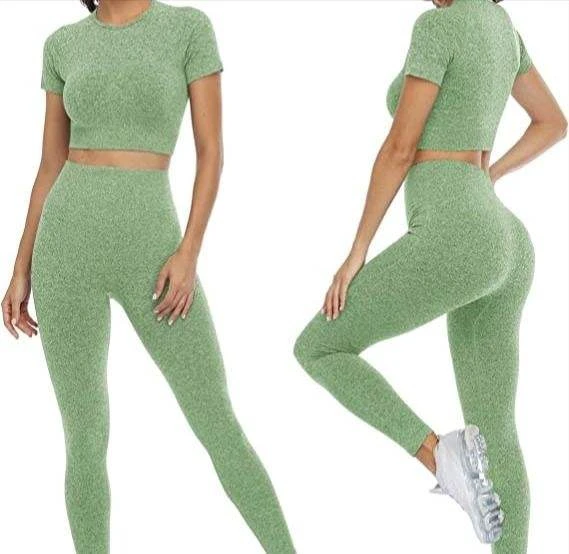 High Quality Seamless Women Gym Fitness Set Yoga Set Hot Selling Spandex Polyester Made Yoga Set for Women