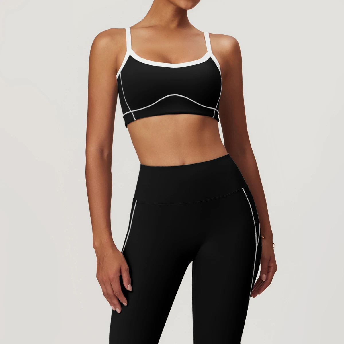 AOLA Wholesale Plus Size Breathable Yoga Active Wear Custom Sports Bra For Women With Medium Support Workout Sportswear