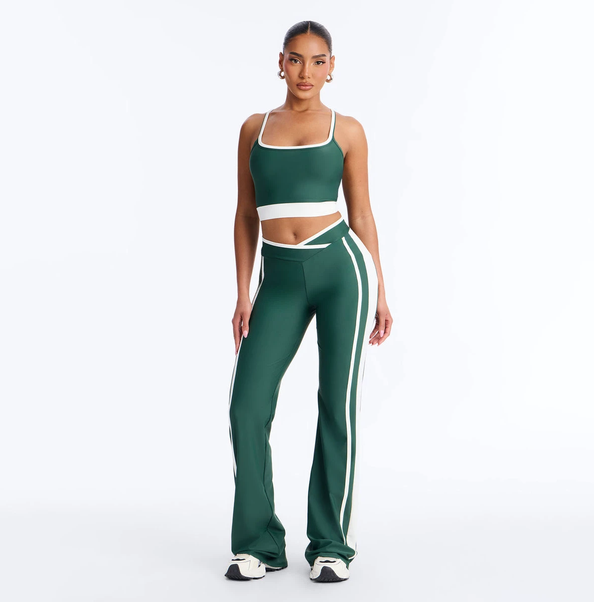 Customized Solid Plus Size Sports Bra Yoga Jacket 2 Piece Set High Waist Breathable Eco-Friendly Gym Leggings Front for Women