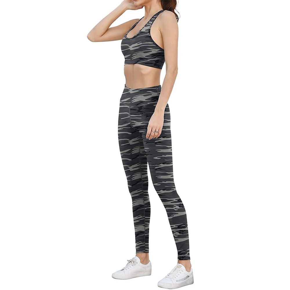 Highly Fashionable Breathable Women's Yoga Set Lightweight Unique Style Customized Color Fitness Wear Solid Pattern Front Quick