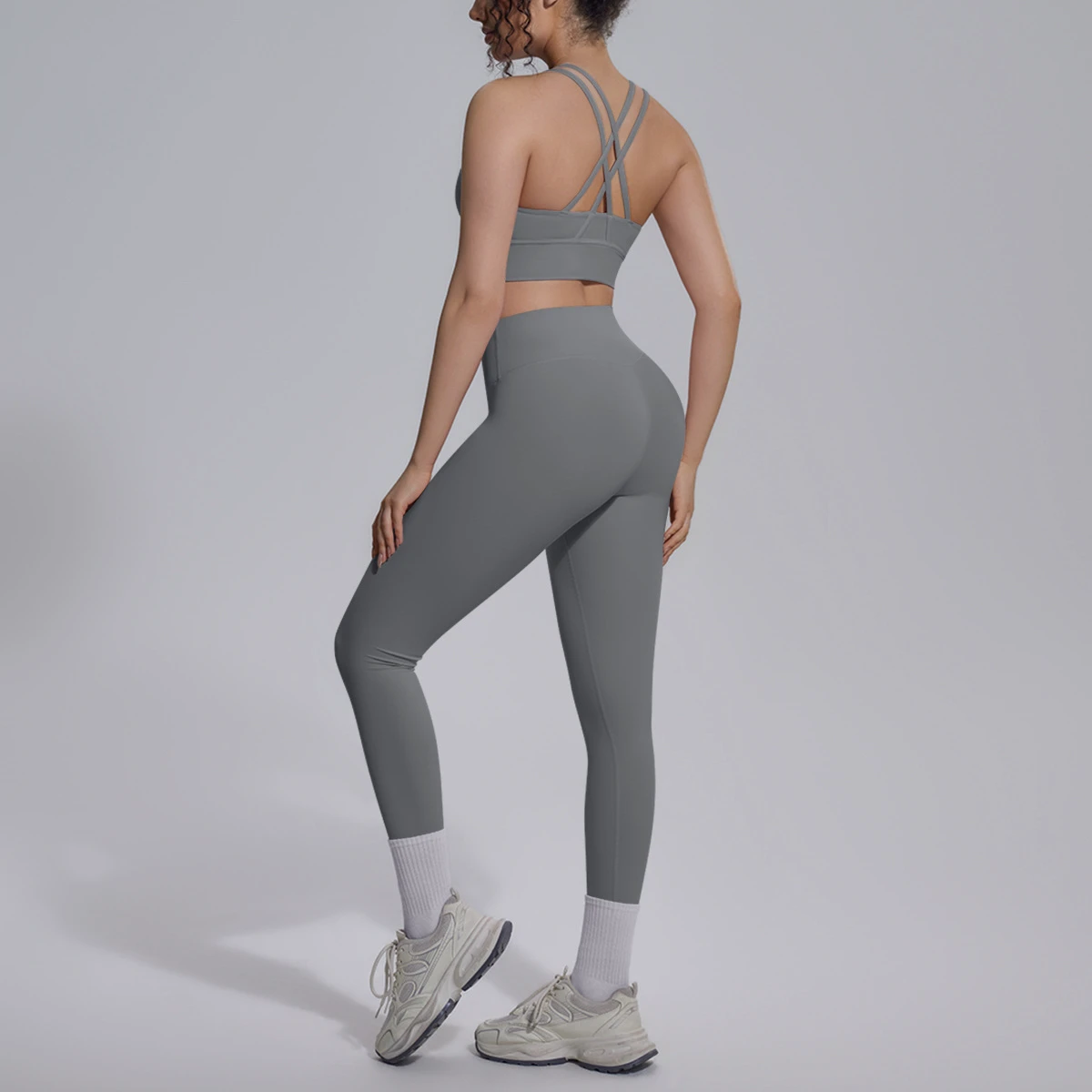 Wholesale Solid Pattern Adults Yoga Sets Eco-friendly 2-piece Girls' Workout Gym Fitness Cross Waist Butt Lift Yoga Sportswear
