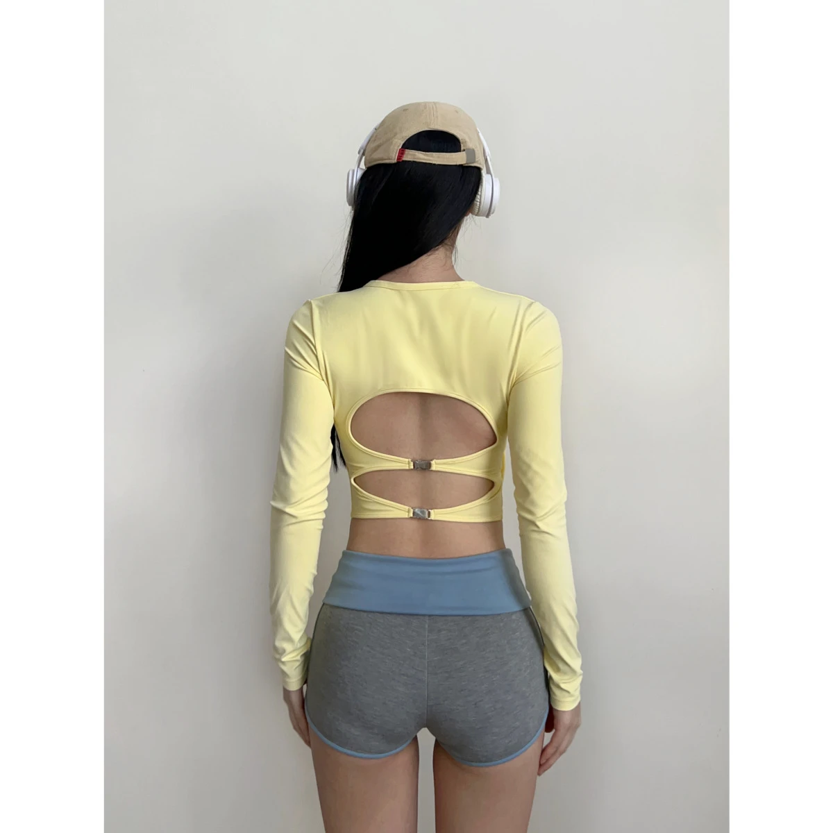 Women Fixed Chest Pad Sports Beauty Back Top Female Dance Sexy Long Sleeve Pilates Fitness Yoga Wear Crop Tops