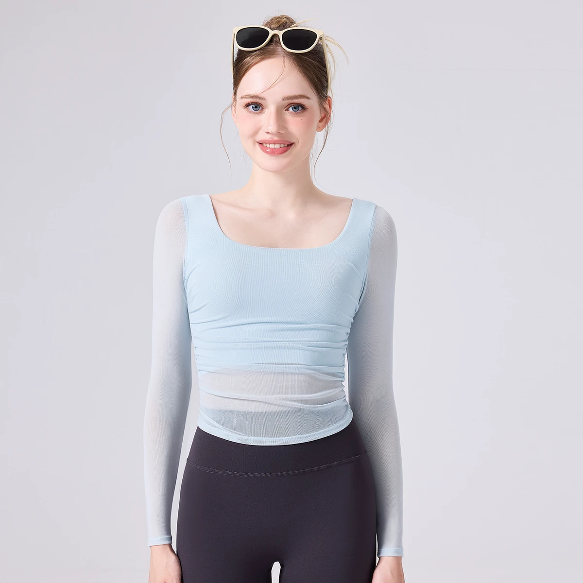 Women's Plus Size Slim Skinny Fit Breathable Quick Dry Spandex/Nylon Crop Top with Four-Way Stretch Crew Neck for Sports Yoga