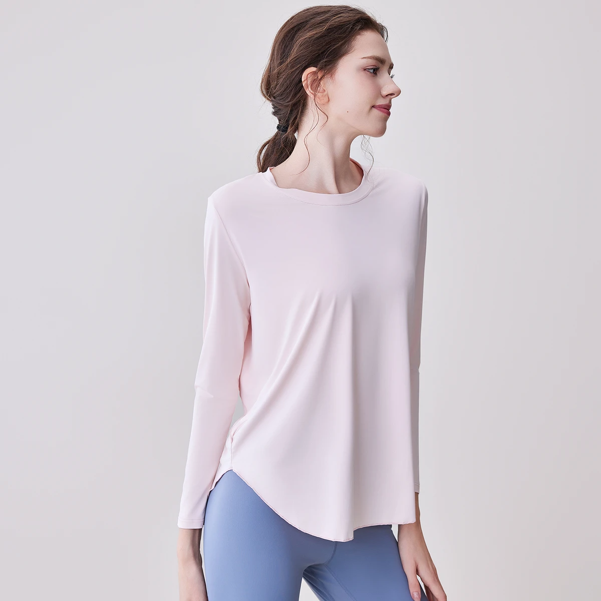 Ladies Casual Long Sleeve T-Shirt Custom Logo Lightweight Eco-Friendly Four-Way Stretch Quick Dry Gym Tops for Yoga Breathable