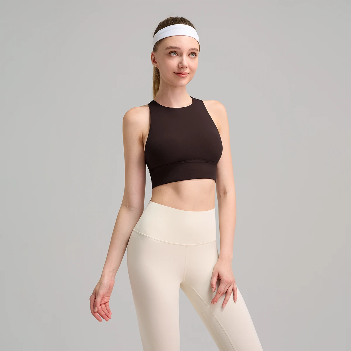 Breathable Crew Neck Crossback Sports Bra - Medium Support with Removable Padding, Comfortable Fit for Large Bust & Plus Size